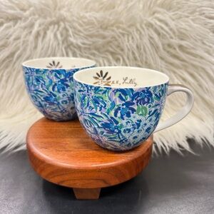 2 Lilly Pulitzer Lion Around Blue Green Floral Ceramic Coffee Tea Mugs Drinkware